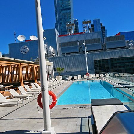 Upscale Suite At Cn Tower, Metro Convention & Rogers Centre Торонто Екстер'єр фото