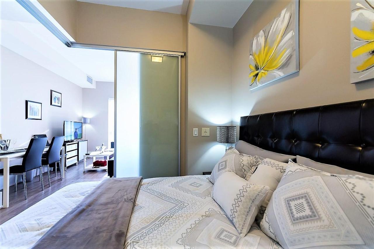 Upscale Suite At Cn Tower, Metro Convention & Rogers Centre Торонто Екстер'єр фото